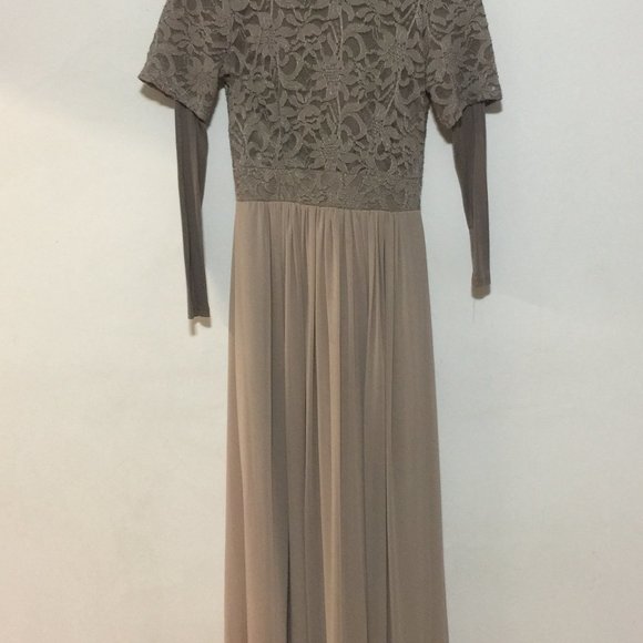 Long Dress - Picture 2 of 4